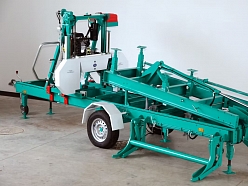 Kompakta kokapstrādes iekārta transportēšanai