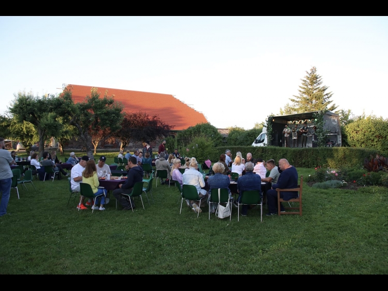 Piknika pasākums brīvā dabā