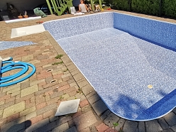 Peldbaseina veidošanas procesā