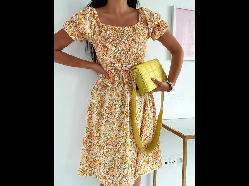 Dzeltena vasaras kleita.