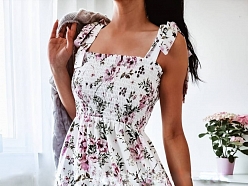 Puķaina vasaras kleita.