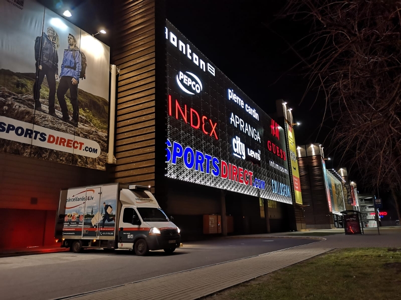 Piegāde no lielveikaliem