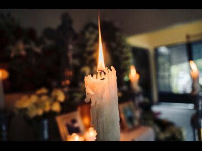 Apbedīšanas piederumi