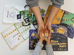 Ģimenes spēle vecākiem un bērniem