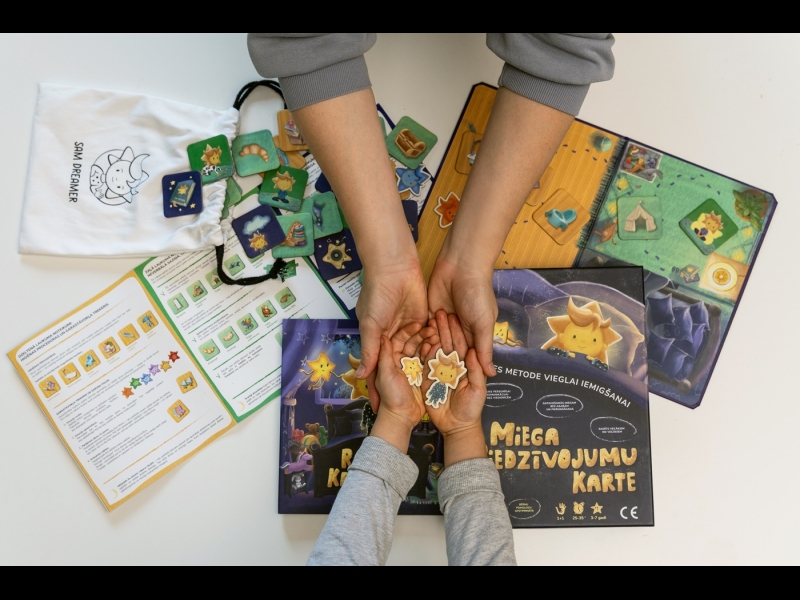 Ģimenes spēle vecākiem un bērniem