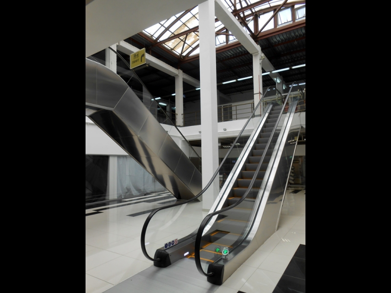 Eskalatoru montāža