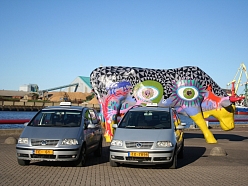 Taksometrs ar diviem vadītājiem ilgākiem braucieniem