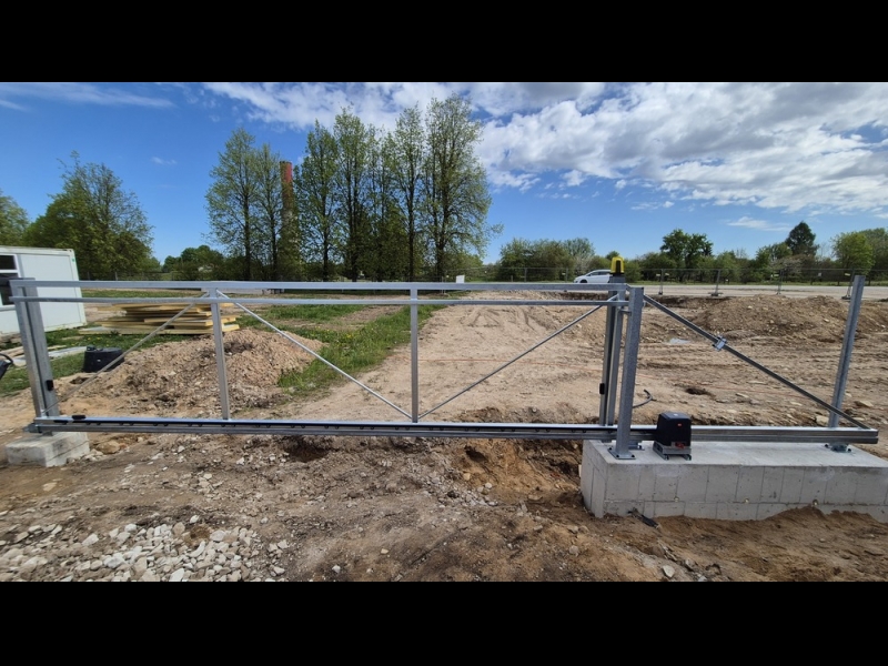 Teritorijas bīdāmie varti