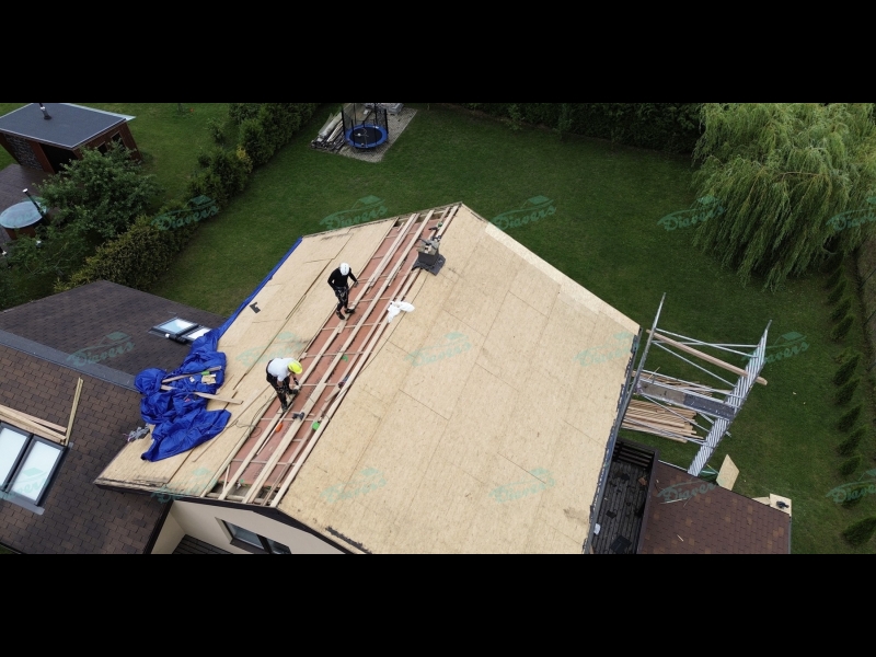 Valcprofila montāža