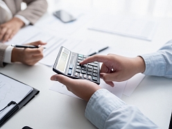 VD Grāmatvedība, SIA nodrošina rūpīgu aprēķinu veikšanu un dokumentu kontroli ikdienas grāmatvedības procesos.