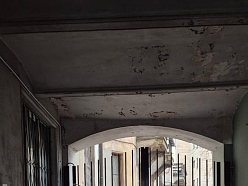 Veramie varti ar metala trubinu pildijumu