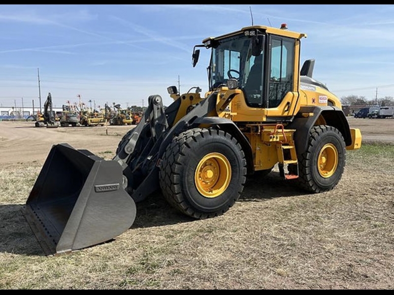 VOLVO frontālo iekrāvēju rezerves daļas