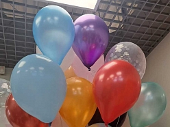 Hēlija balonu pušķis svētkiem