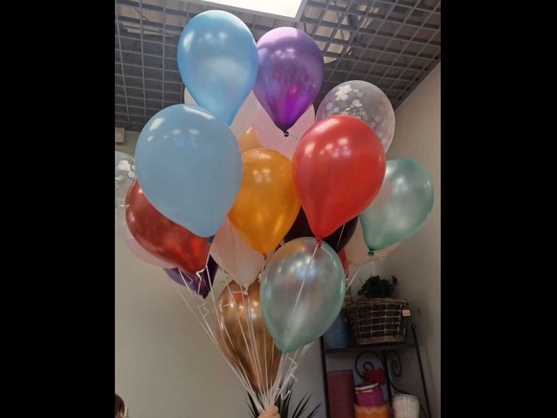 Hēlija balonu pušķis svētkiem