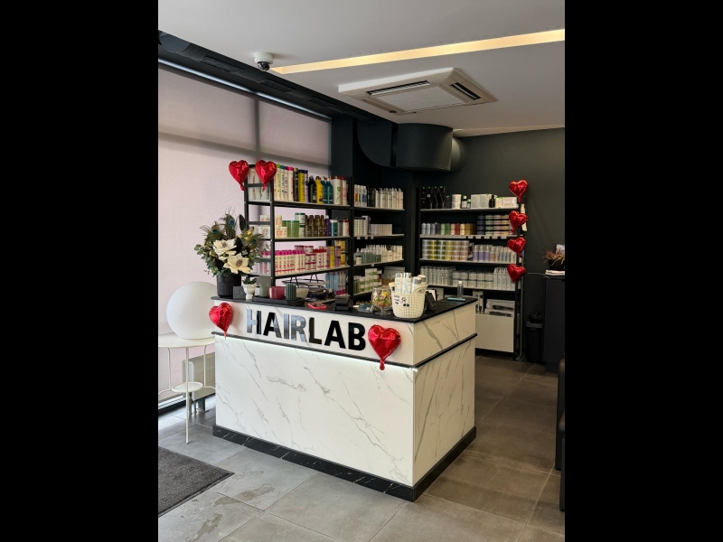 Pievilcīga un mūsdienīga reģistratūras zona.