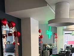 Moderns un stilīgs matu kopšanas salons.