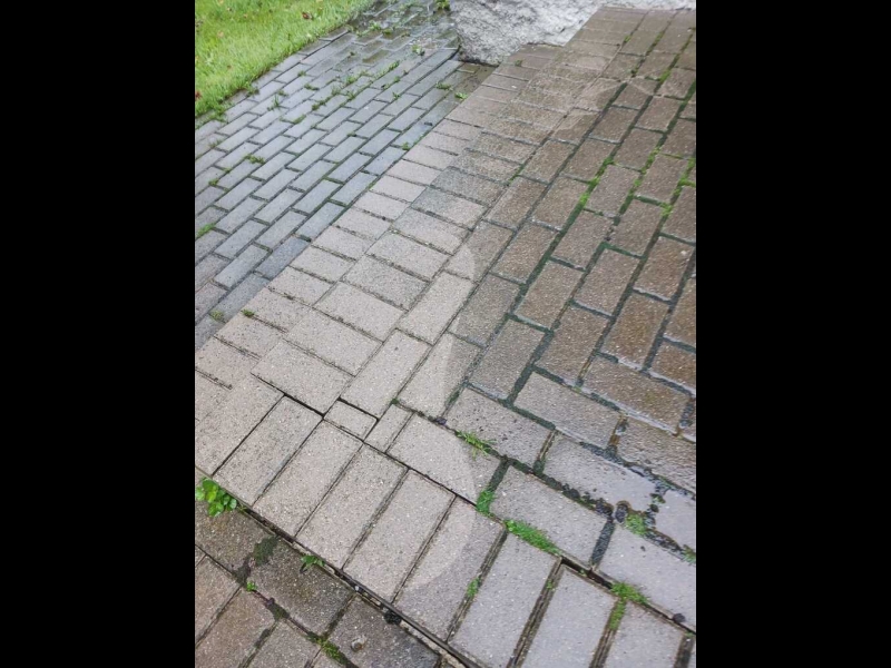 Bruģa augstspiediena mazgāšana
