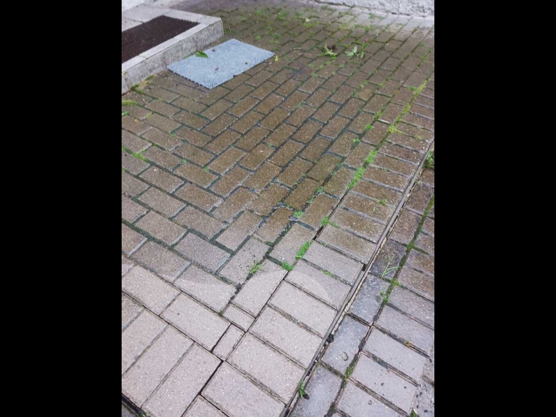 Bruģa augstspiediena mazgāšana