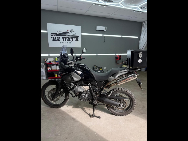 Moto detailing