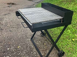 Grils uz ritentiņiem