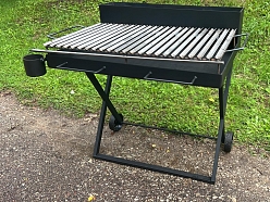 Grils uz ritentiņiem