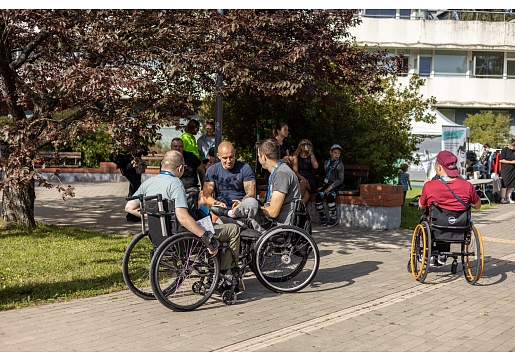 Vaivaros notiks sporta diena cilvēkiem riteņkrēslos un četru dienu starptautiska programma par aktīvo rehabilitāciju 