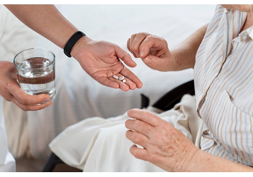 6 padomi medikamentu lietošanā senioriem: Iesaka farmaceite