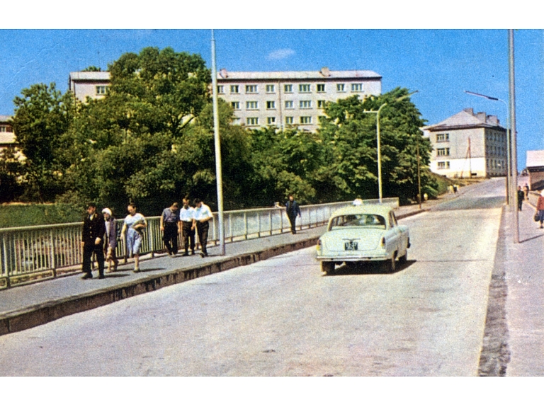 Valmieras tilts pēc rekonstrukcijas (1964.), foto 1965.gada vasara.