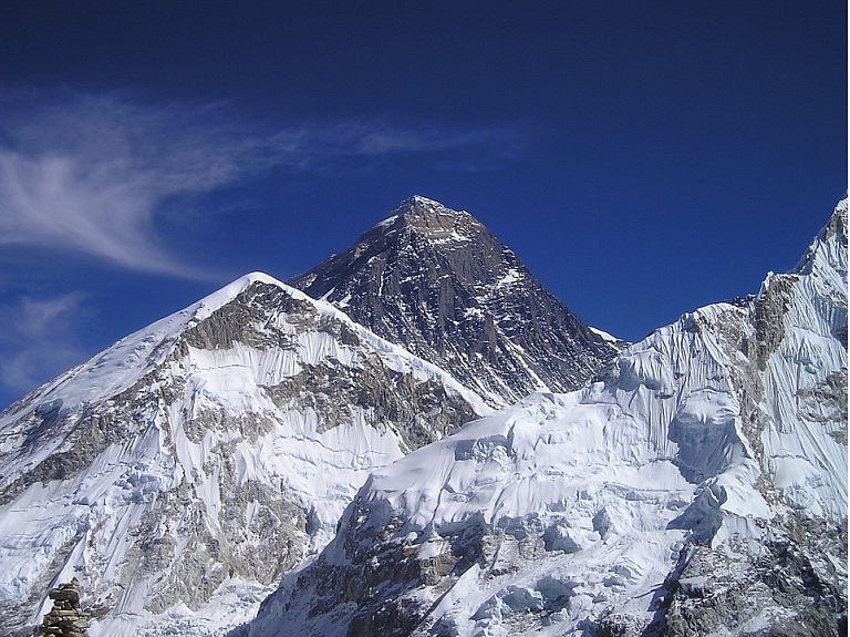 Mēģinot uzkāpt Everestā, mirusi pieredzējusi kalnos kāpēja Marija Stridoma, kura devusies misijā, lai pierādītu, ka vegāni var visu.