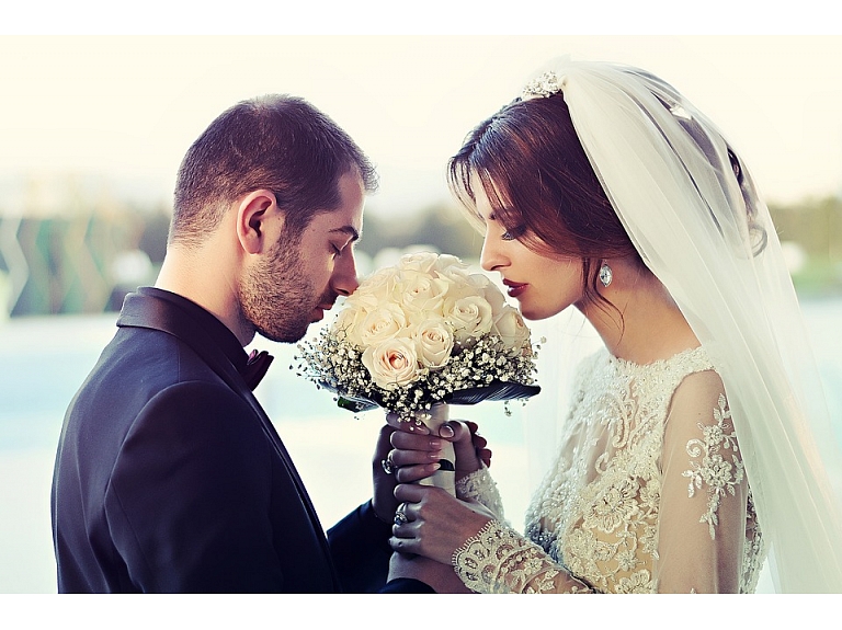 Pērn noslēgtas 13 617 laulības, kas ir par 1000 laulībām vairāk nekā 2014.gadā.