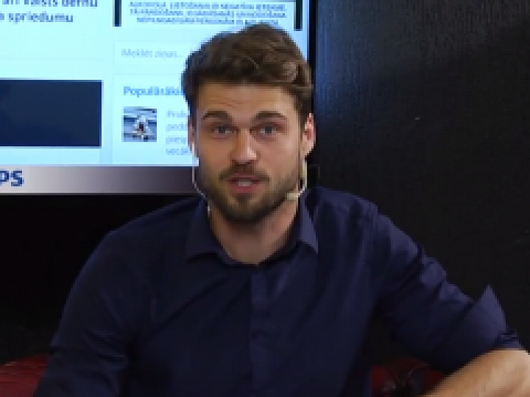 RīgaTV 24: Par mīksto sodu sodu pedofīlijā, tikumības likumu, bēgļiem un latviešu neticību valdībai