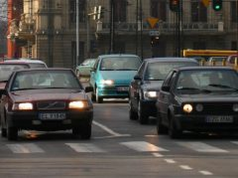 Festivāla "Baltica" laikā automašīnas drīkst novietot uz Brīvības gatves