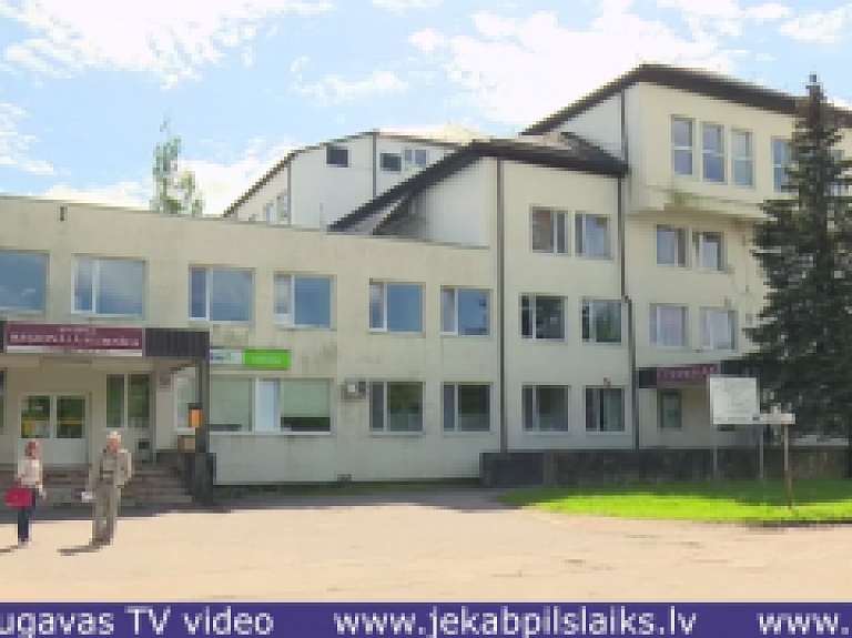 Vidusdaugavas TV: Ir gadījumi, kad pacienta fiksācija pie gultas ir nepieciešams pasākums