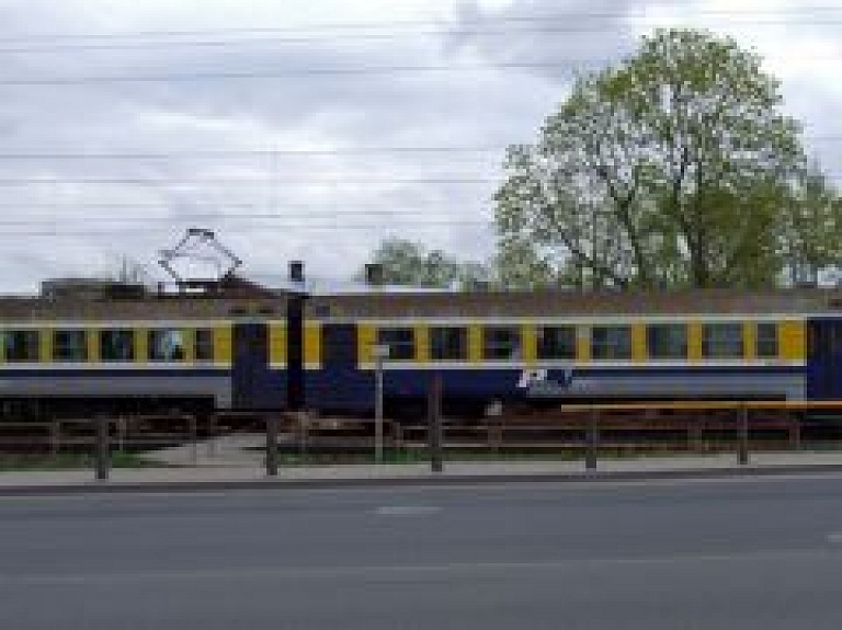 Norīkos vakara dīzeļvilcienu Sigulda-Rīga