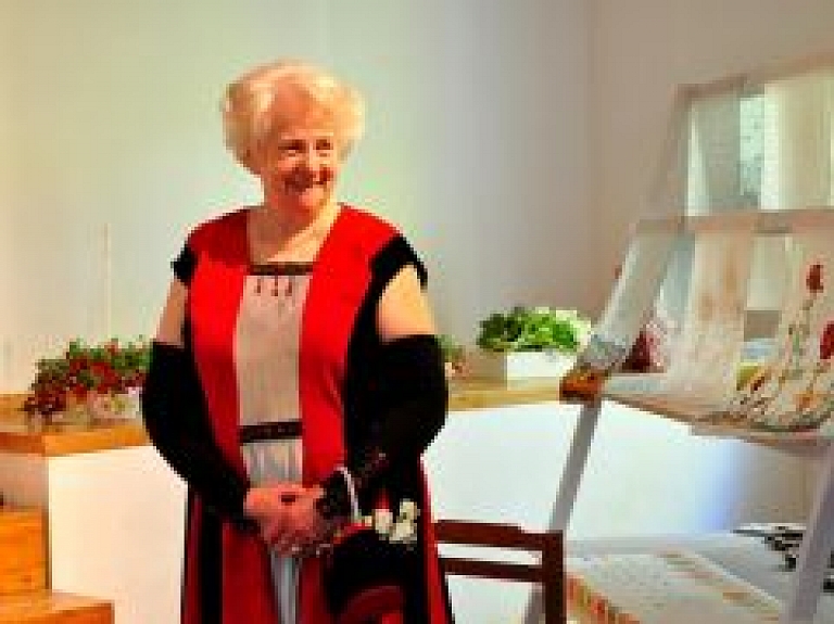 Atzīmē mākslinieces Ārijas Cekules jubileju