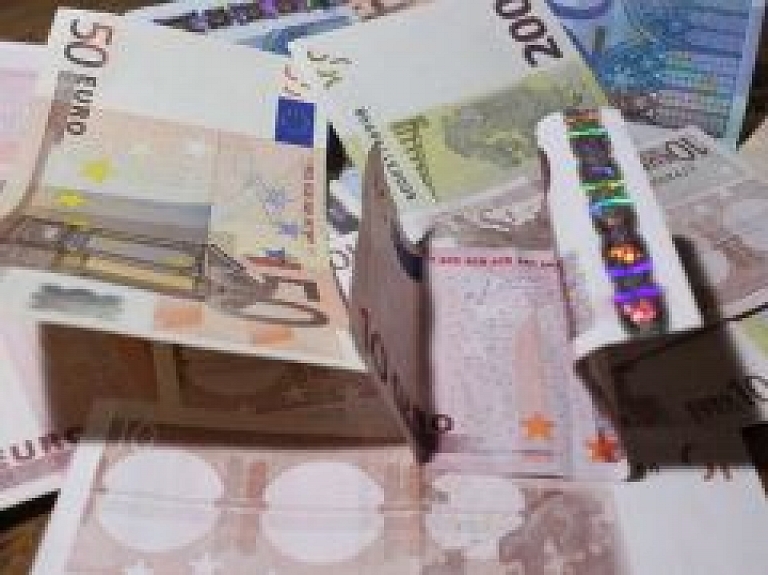 Skatīs lietu par naudas piesavināšanos no Rēzeknes Mākslas skolas