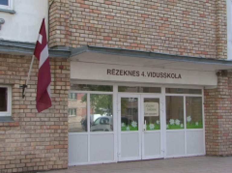 Latgales Reģionālā TV: Reorganizēs Rēzeknes 4.vidusskolu
