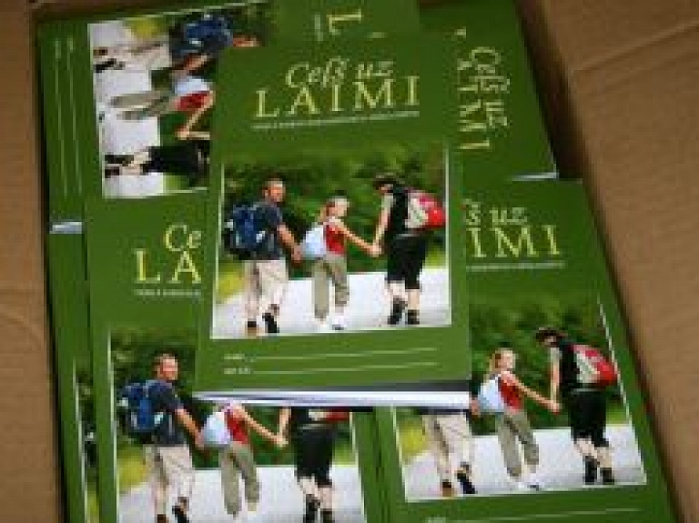 "Laimes kalve" viesojās Sējas novada senioru klubā "Pīlādzis"