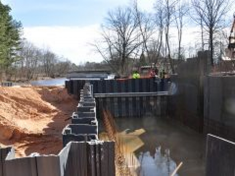 Dzirnupē izveidots zivju migrācijas ceļš