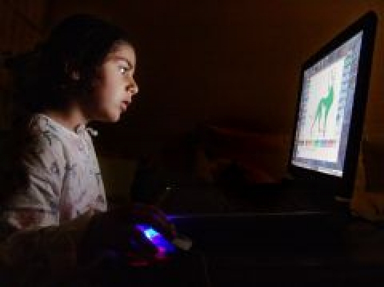Rinkēviča padomnieks: Straujā interneta attīstība par prioritāti izvirza mediju lietotprasmes stiprināšanu izglītības sistēmā