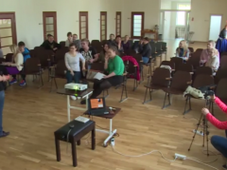 Latgales Reģionālā TV: Kārsavas novada jaunie uzņēmēji gūst radošas idejas