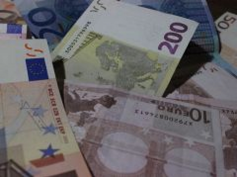 Saldus pašvaldības vadītāja pērn pārdevusi zemnieku saimniecību