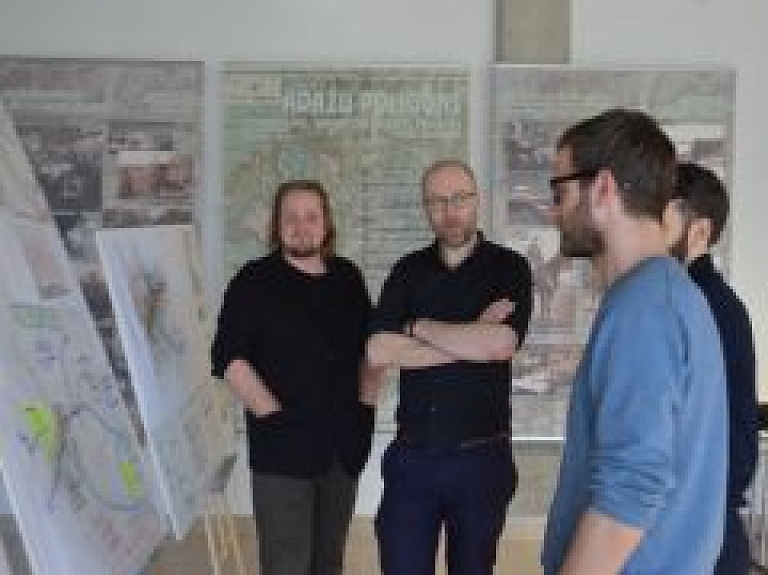 Arhitekti plenērā izplāno Ādažu centra attīstību