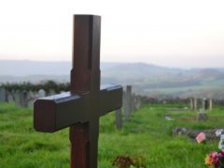 Notiks vairāki piemiņas pasākumi Komunistiskā genocīda upuru atcerei