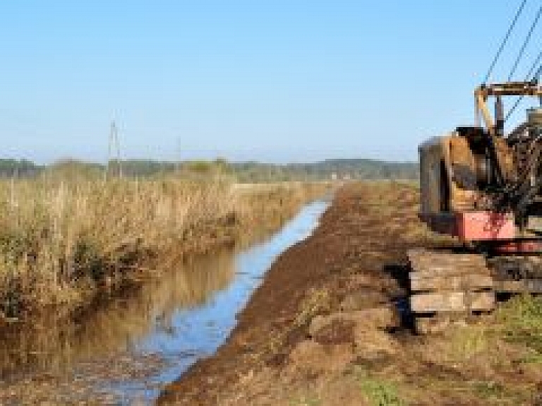 Lemj par pašvaldības nozīmes koplietošanas meliorācijas sistēmas statusa piešķiršanu virknei grāvju