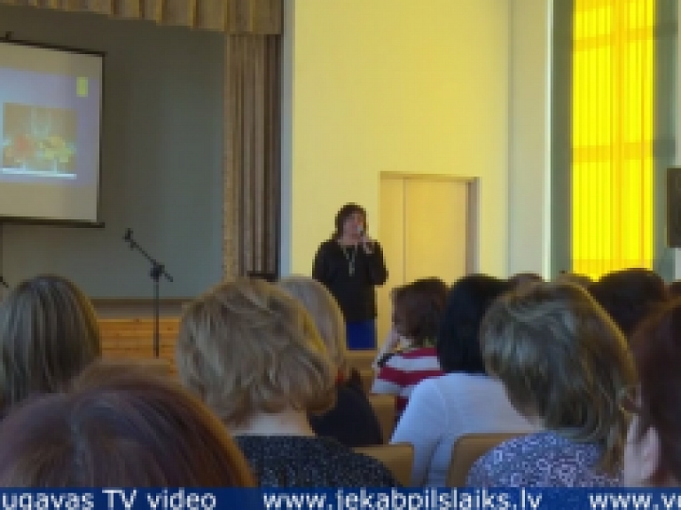Vidusdaugavas TV: Jēkabpils apkārtnes pedagogi izzina jaunākās mācību metodes un dalās pieredzē