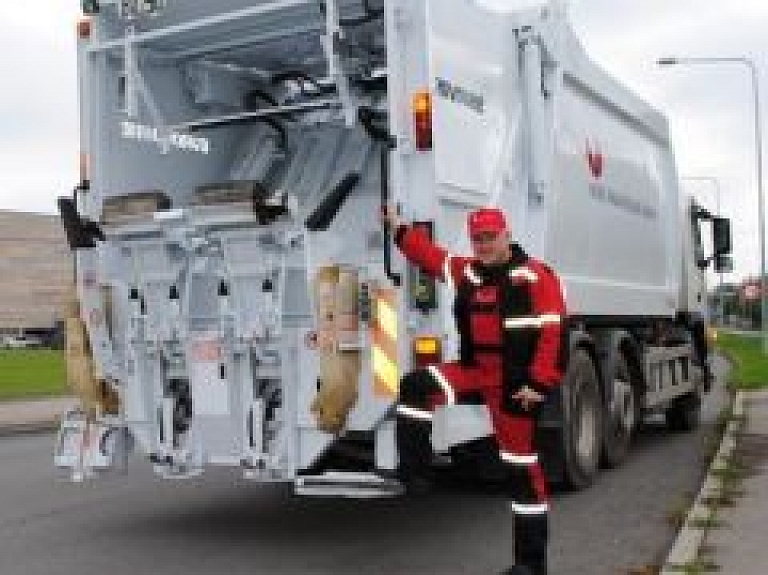 Pilnveidota sadzīves atkritumu maisu sistēma Carnikavas novadā