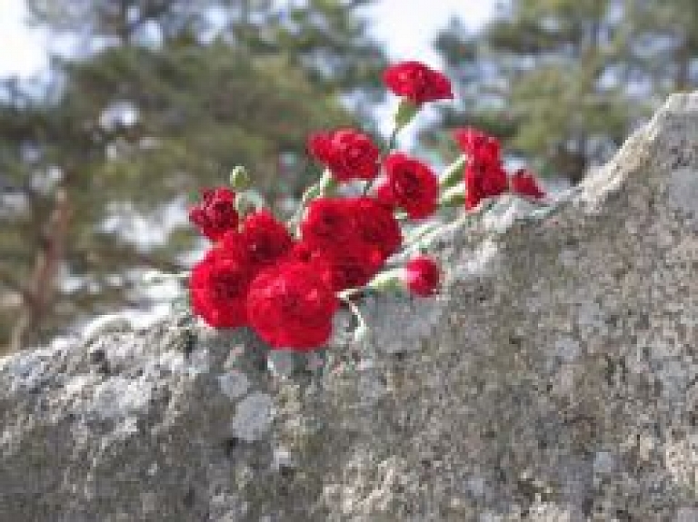 Saulkrastos pieminēs Komunistiskā genocīda upurus