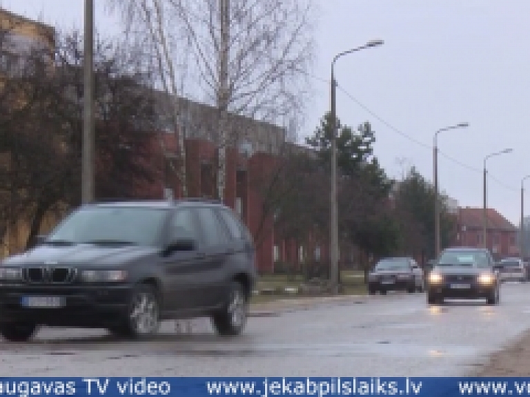 Vidusdaugavas TV: Joprojām risina jautājumu par jaunā tilta būvniecībai nepieciešamo zemju atpirkšanu