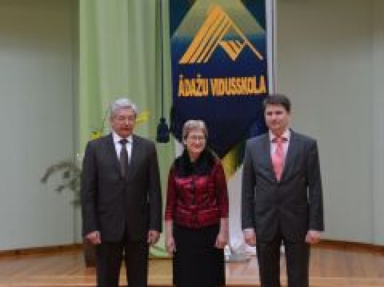 RTU ar Ādažu vidusskolu sadarbosies zinātnes un pētniecības darbā